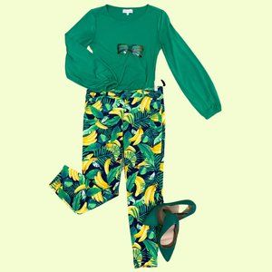 Old Navy Women’s Tropical/Banana Print Pixie Ankle Pants - Size 8